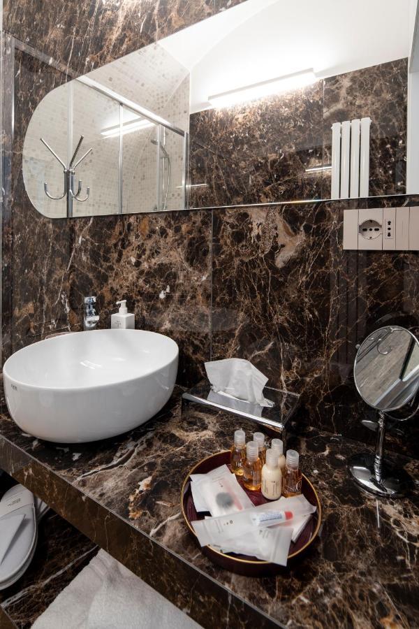 Le Stanze Del Savonarola Hotel แฟร์รารา ภายนอก รูปภาพ